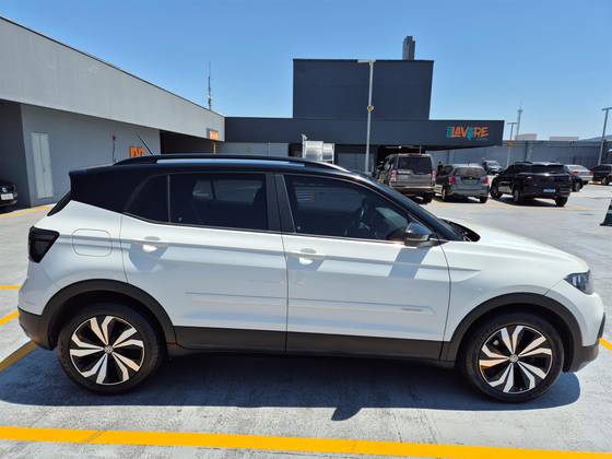 VOLKSWAGEN T-CROSS 1.0 200 TSI TOTAL FLEX AUTOMÁTICO